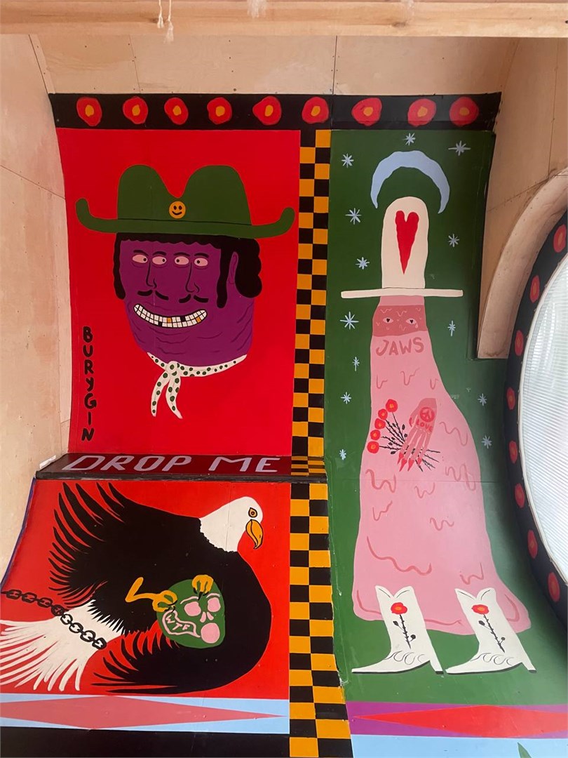 арт-дом  «Штаб», авторы арт-группа  «Алыча» в Никола-ленивец