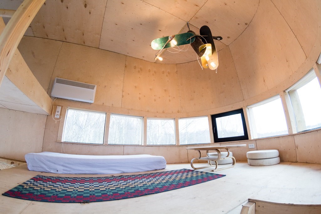 арт-дом  «Штаб», авторы арт-группа  «Алыча» в Никола-ленивец