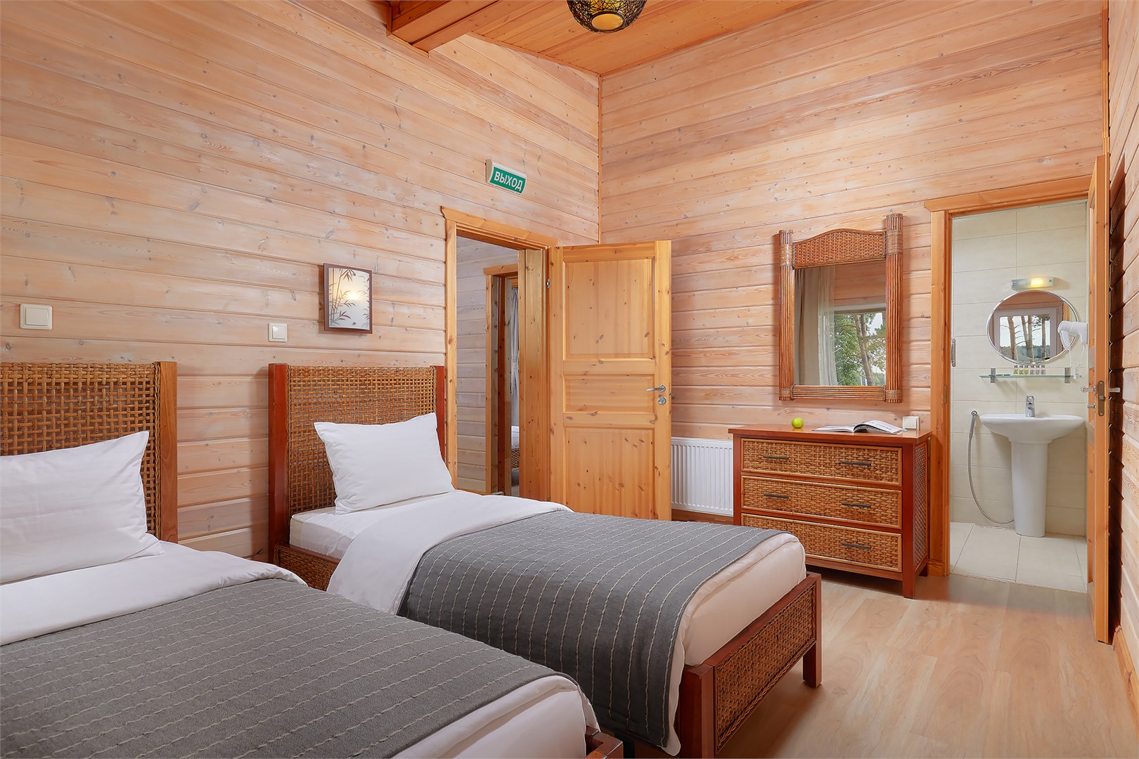 Таунхаусы "Флагман", "Линкор" на 6 человек в Окунёвая