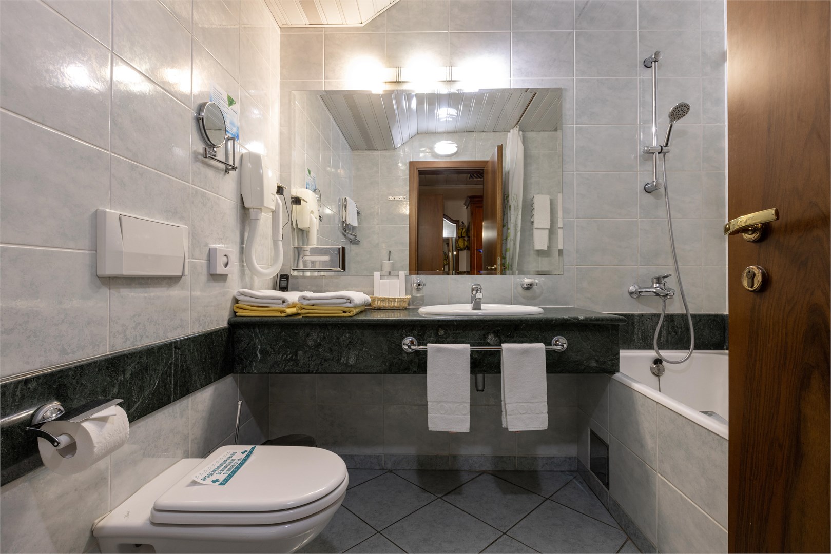 Стандарт с балконом с раздельными кроватями в РЖДЗ Санаторий Черноморье