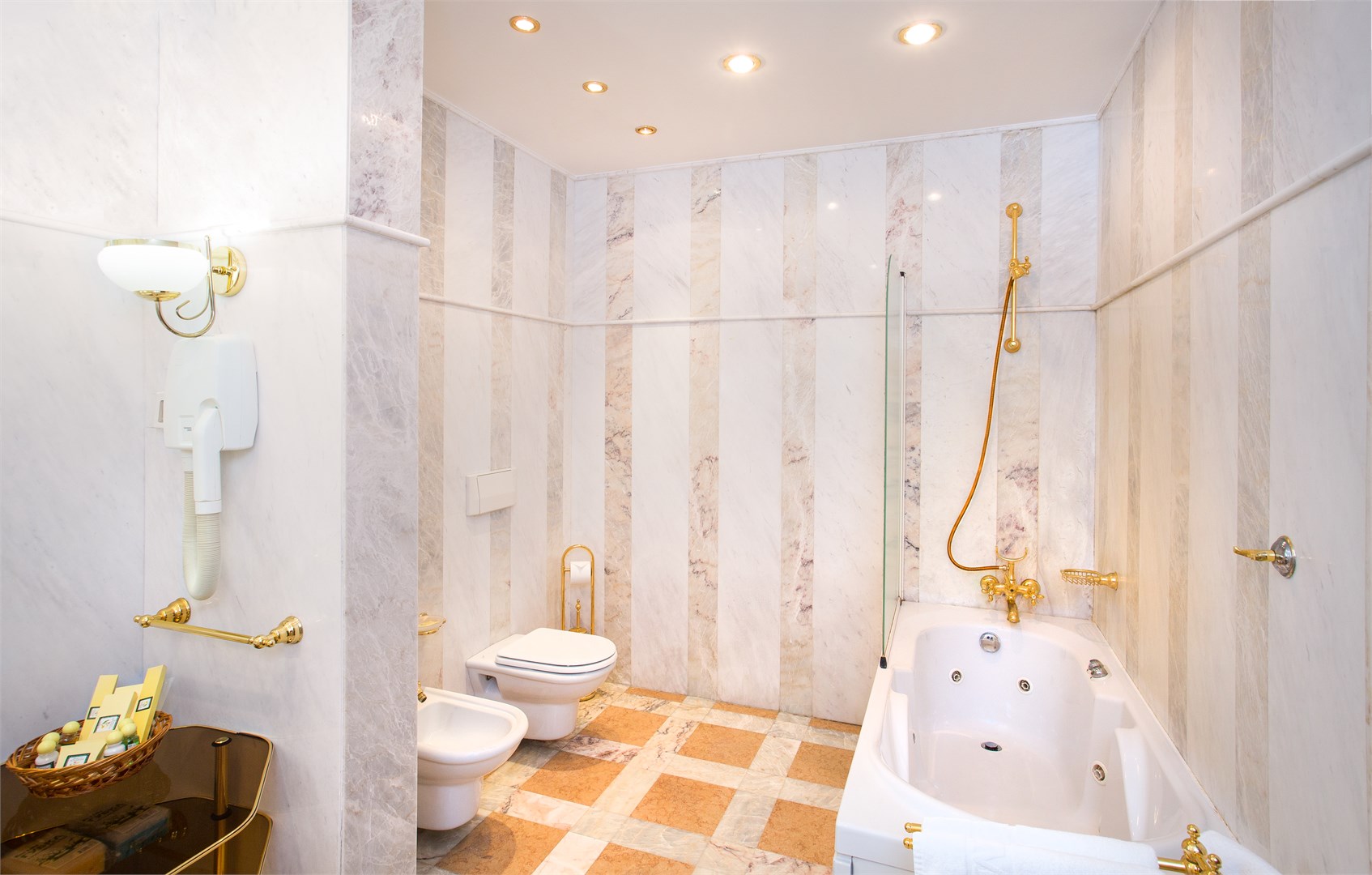 Апартаменты 2-комнатные (№705) в РЖДЗ Санаторий Черноморье