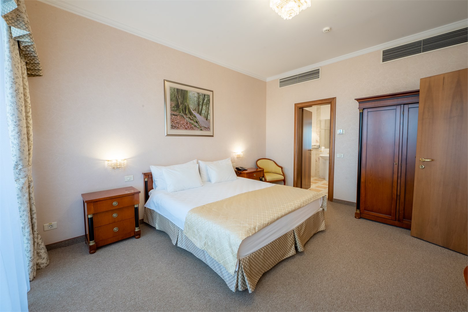 Апартаменты 2-комнатные (№705) в РЖДЗ Санаторий Черноморье