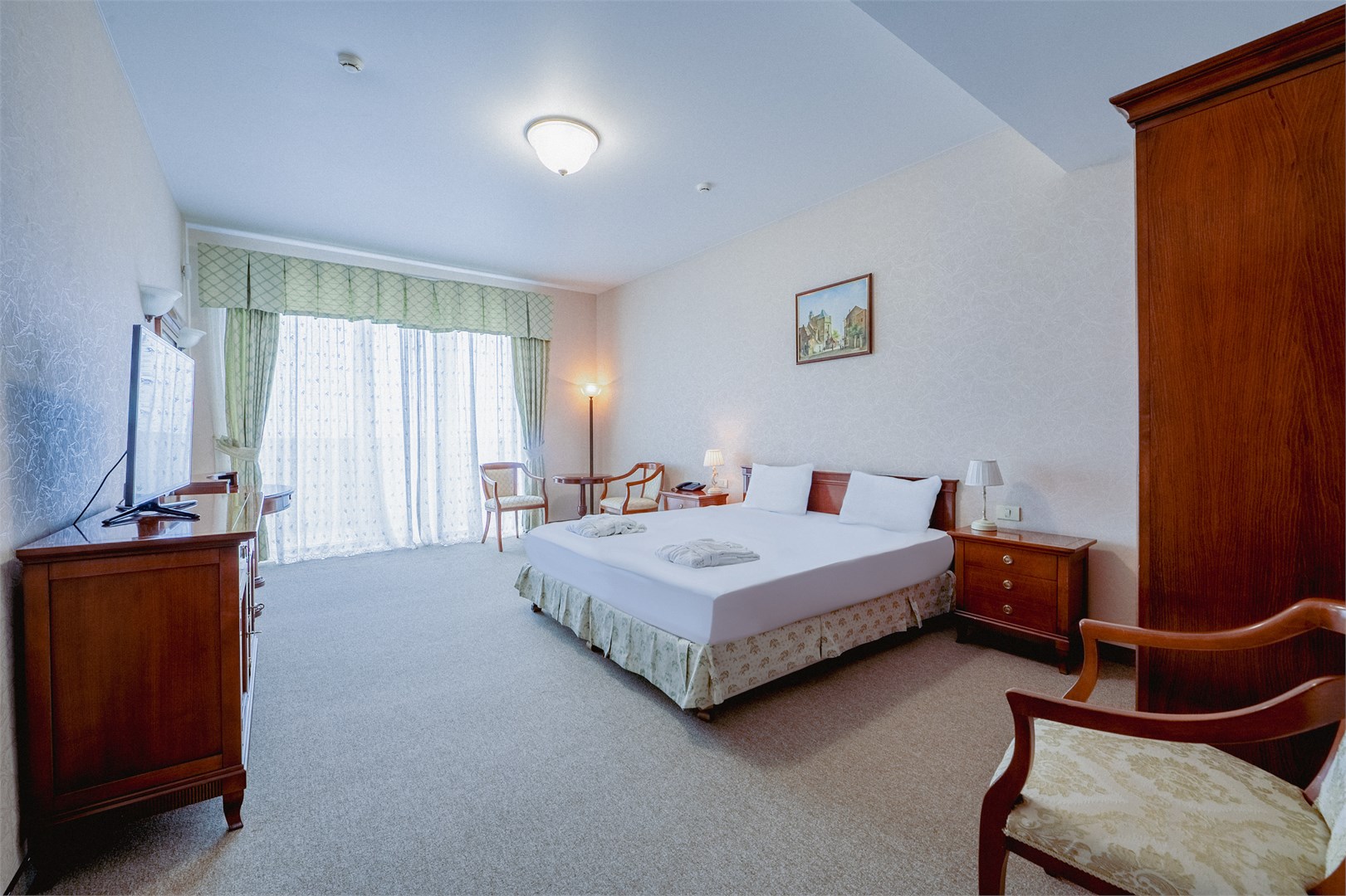 Апартаменты 3-комнатные (№708) в РЖДЗ Санаторий Черноморье