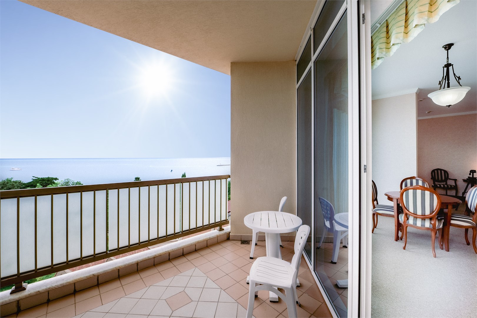 Апартаменты 3-комнатные (№708) в РЖДЗ Санаторий Черноморье