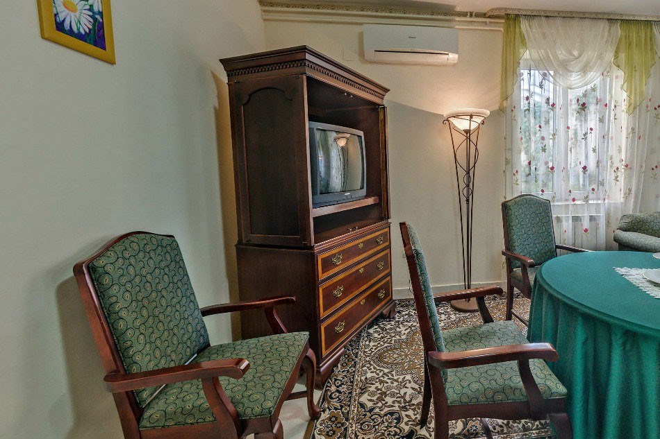 Стандарт семейный 2-комнатный (морской корпус) в Октябрьский