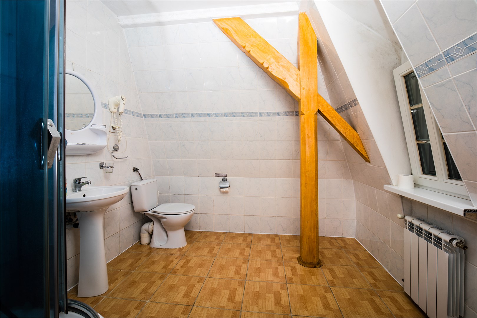 Стандарт двухместный с двуспальной кроватью (№ 2, 3, 4, 5) в Золотая бухта