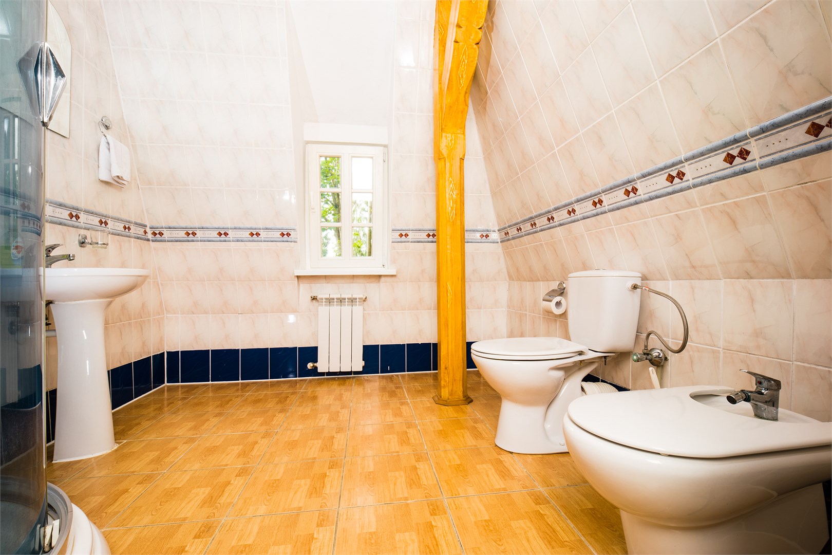 Стандарт двухместный с двуспальной кроватью (№ 2, 3, 4, 5) в Золотая бухта