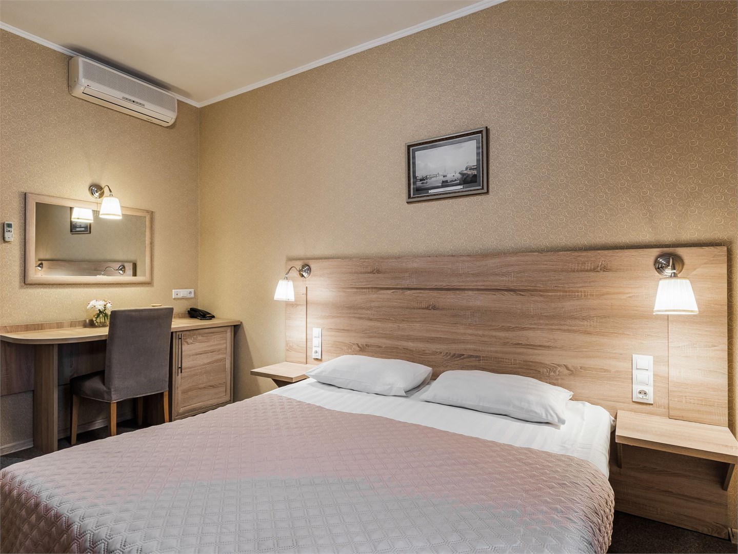 Улучшенная комната в Невский Астер