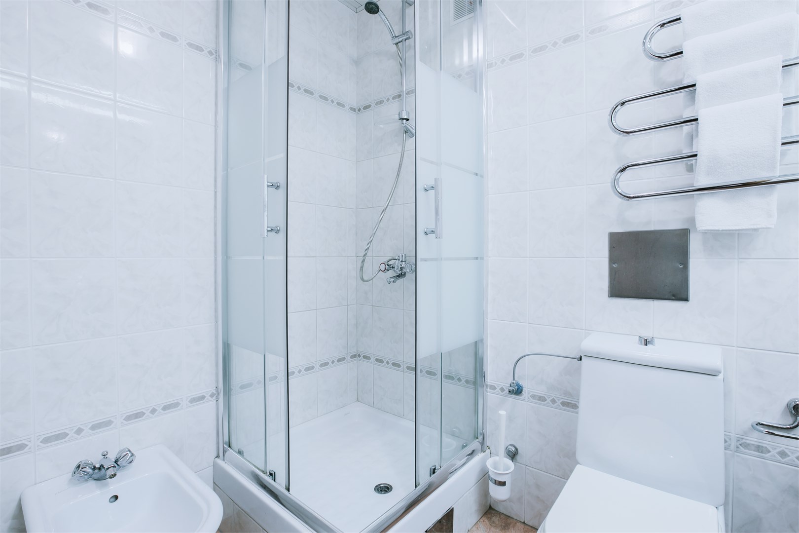 Полулюкс DBL семейный 2-комнатный (1 и 2 корпус) в Azimut Здоровье Зеленый Гай