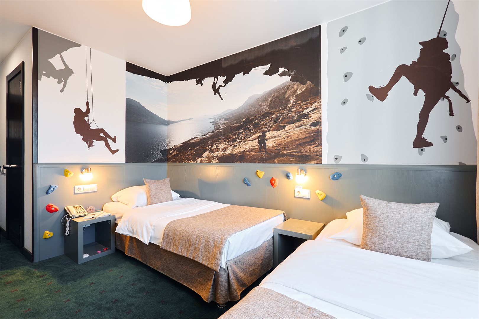 Номер с двумя односпальными кроватями в Восток