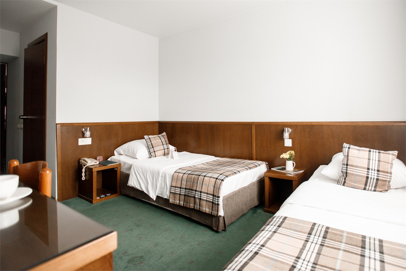 Номер с двумя односпальными кроватями в Восток