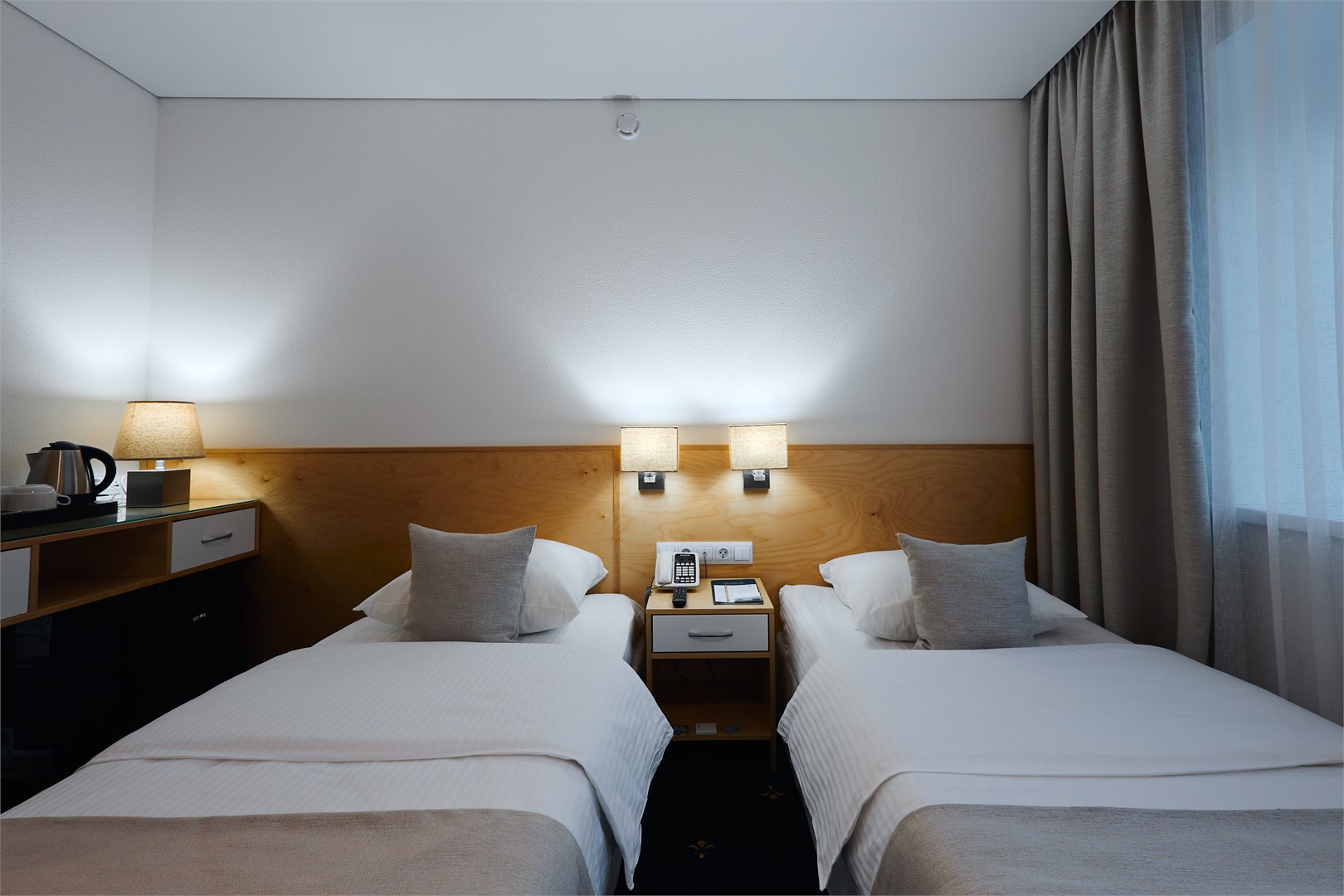 Номер с двумя односпальными кроватями в Восток