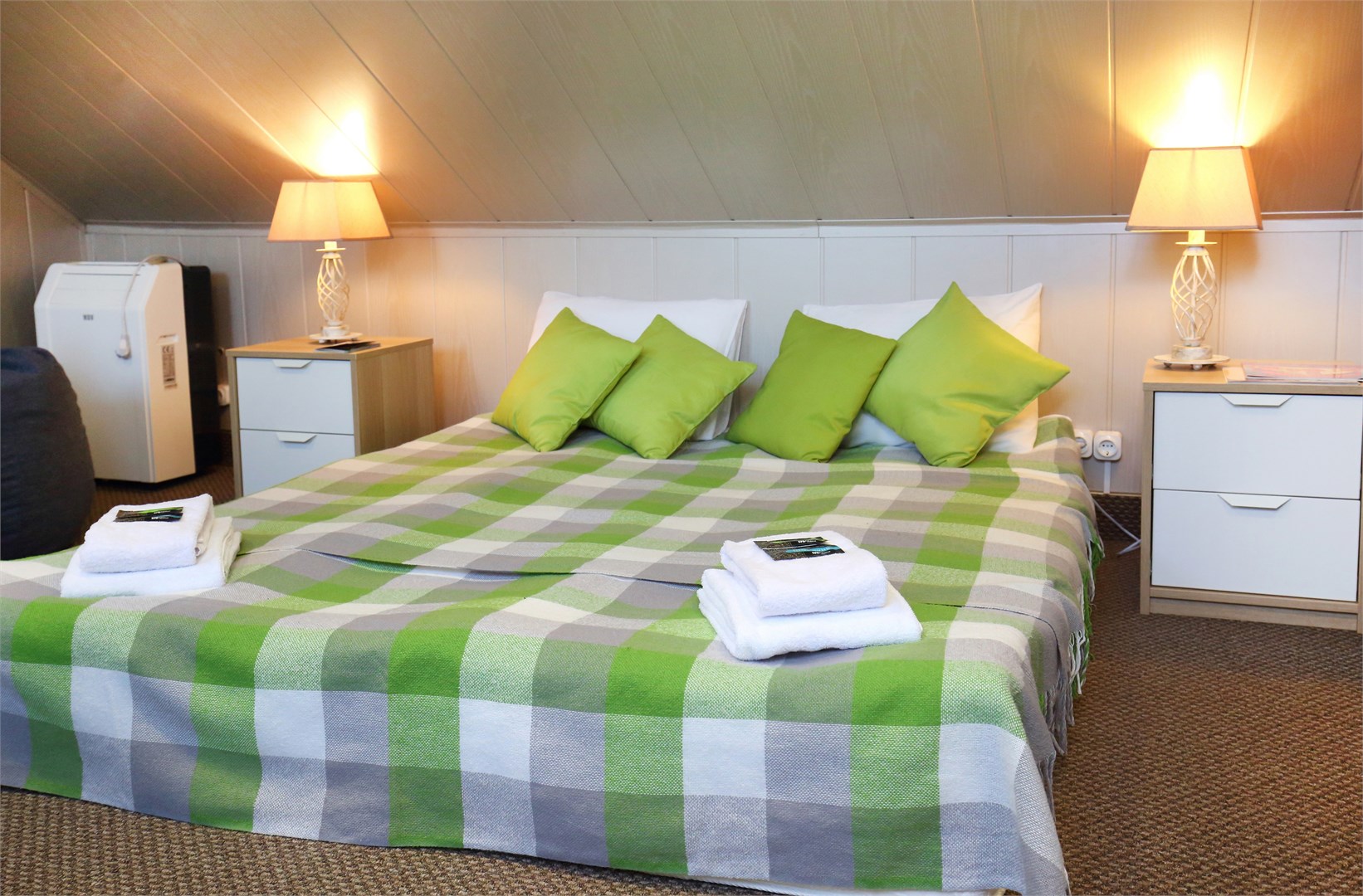 1 категория (Четырех-местный номер с отдельным входом, мансарда) в Николин парк