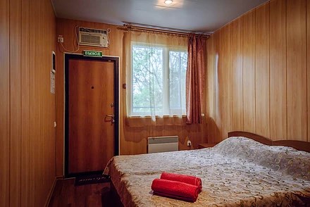 Комната в летнем домике в Черномор