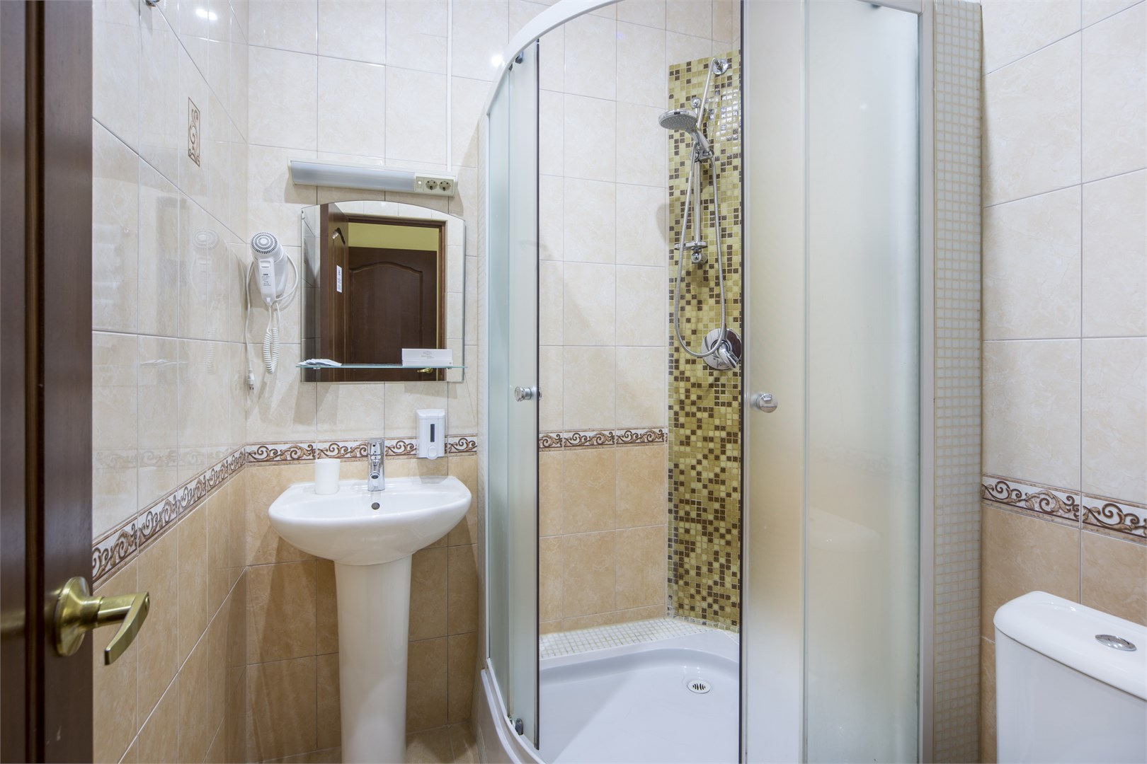 Категория "Стандарт с двуспальной кроватью" в Граф Толстой