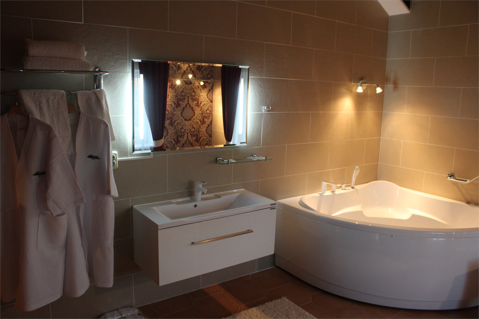 Джуниор сьют в Авиатор