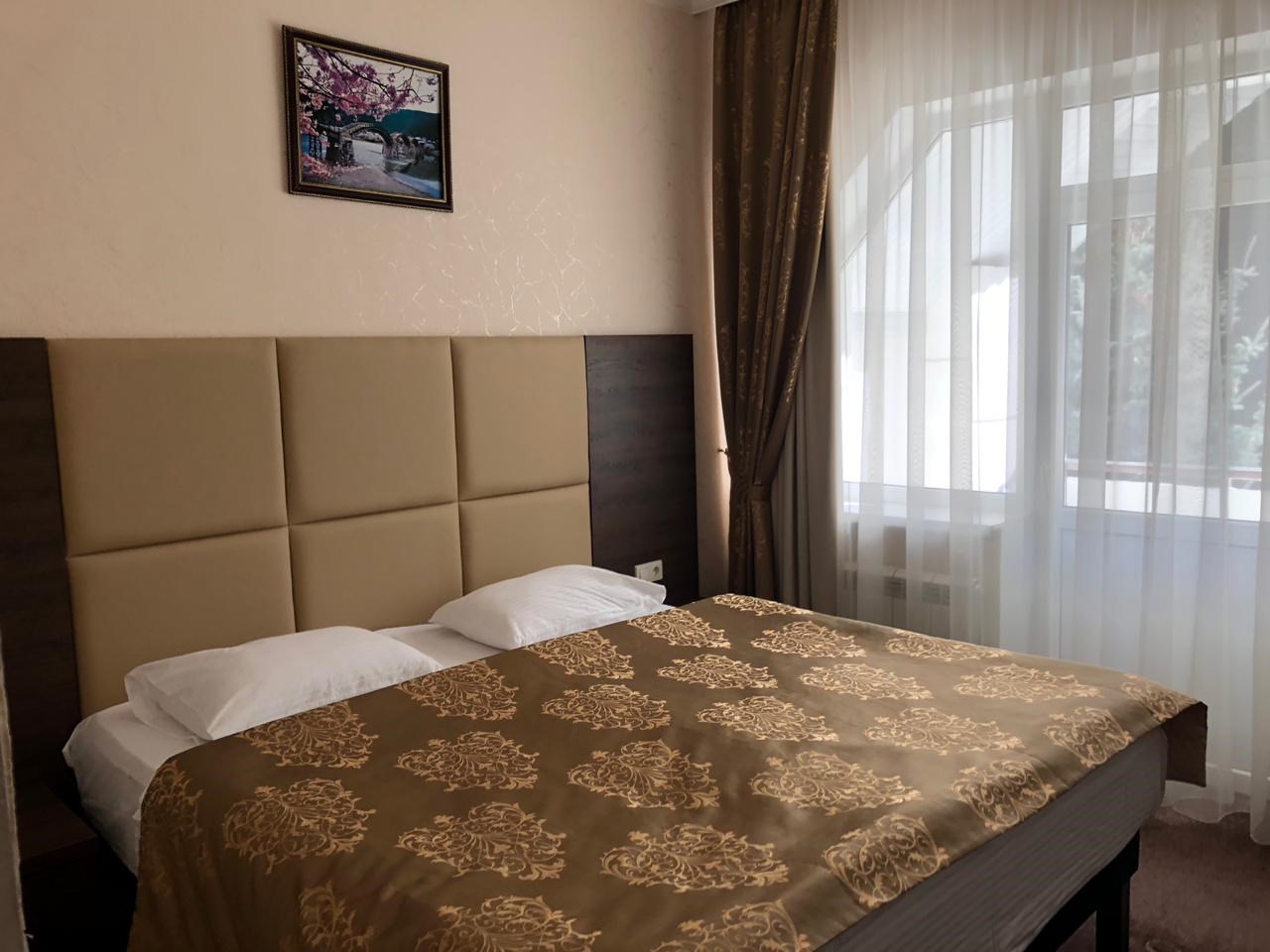 Полулюкс двухкомнатный  с балконом в Энергетик