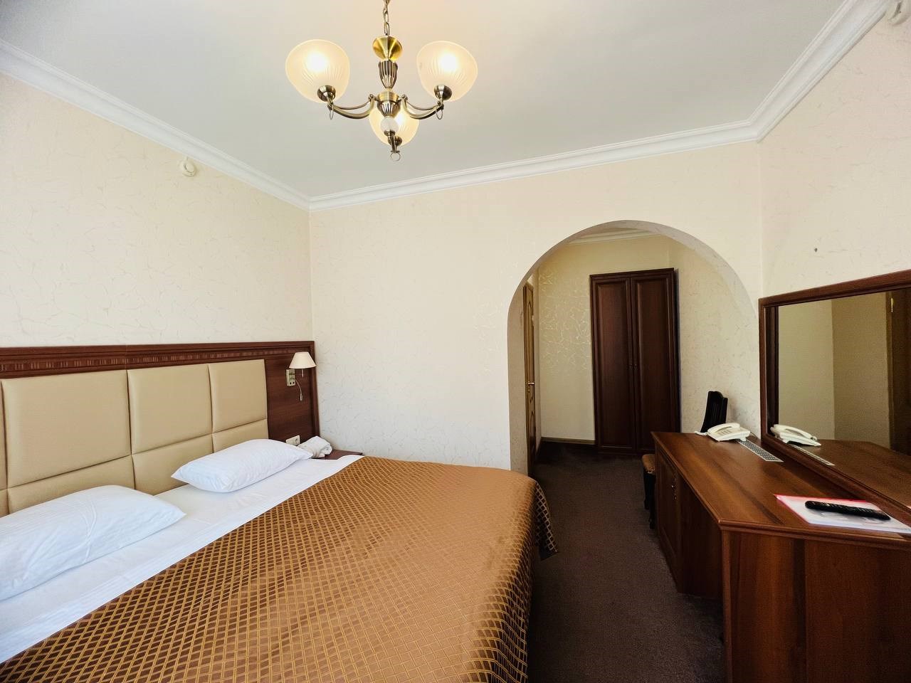 Апартаменты трехкомнатные  с мини сауной и камином в Энергетик