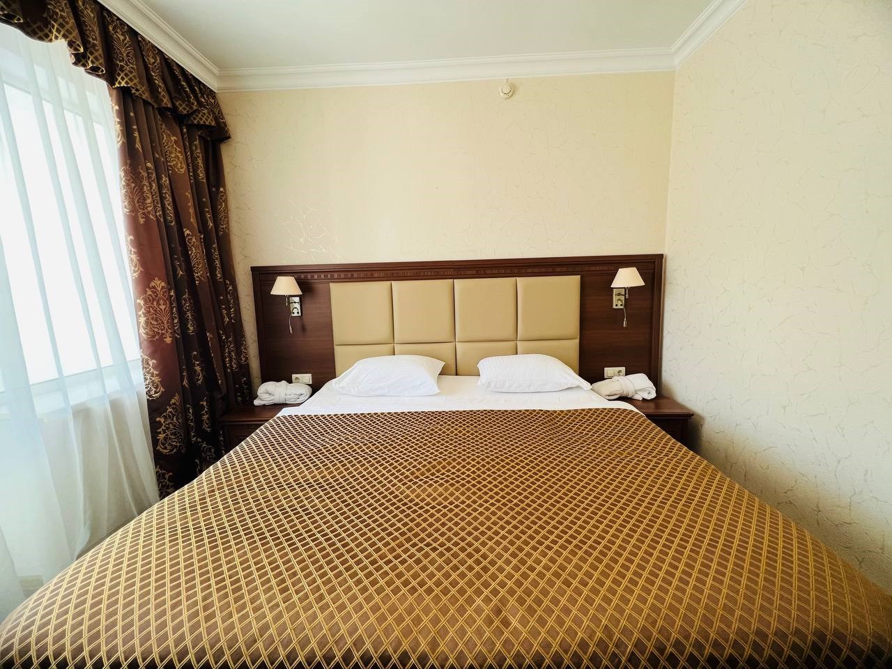 Апартаменты трехкомнатные  с мини сауной и камином в Энергетик