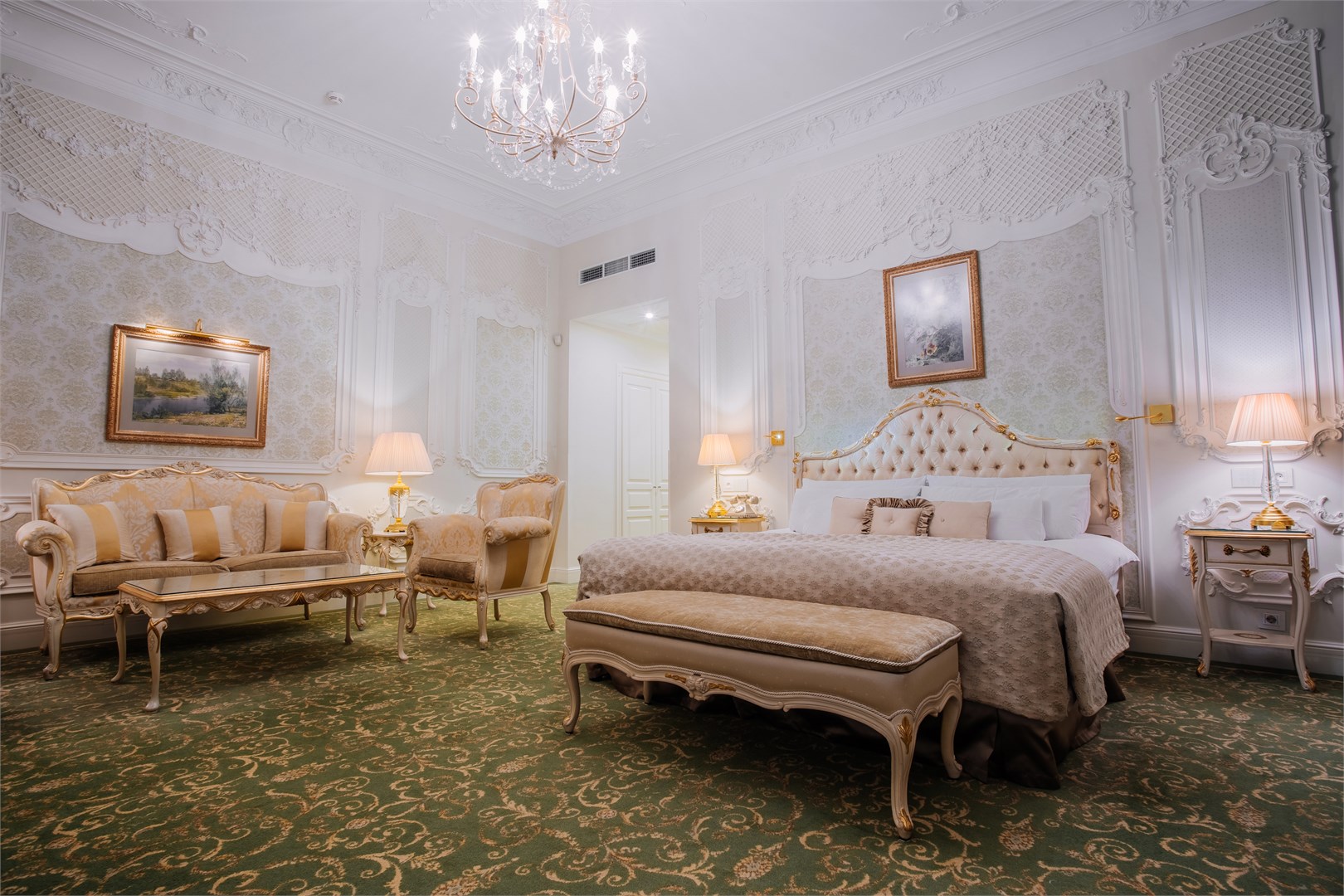 Фотография Императорский Полулюкс