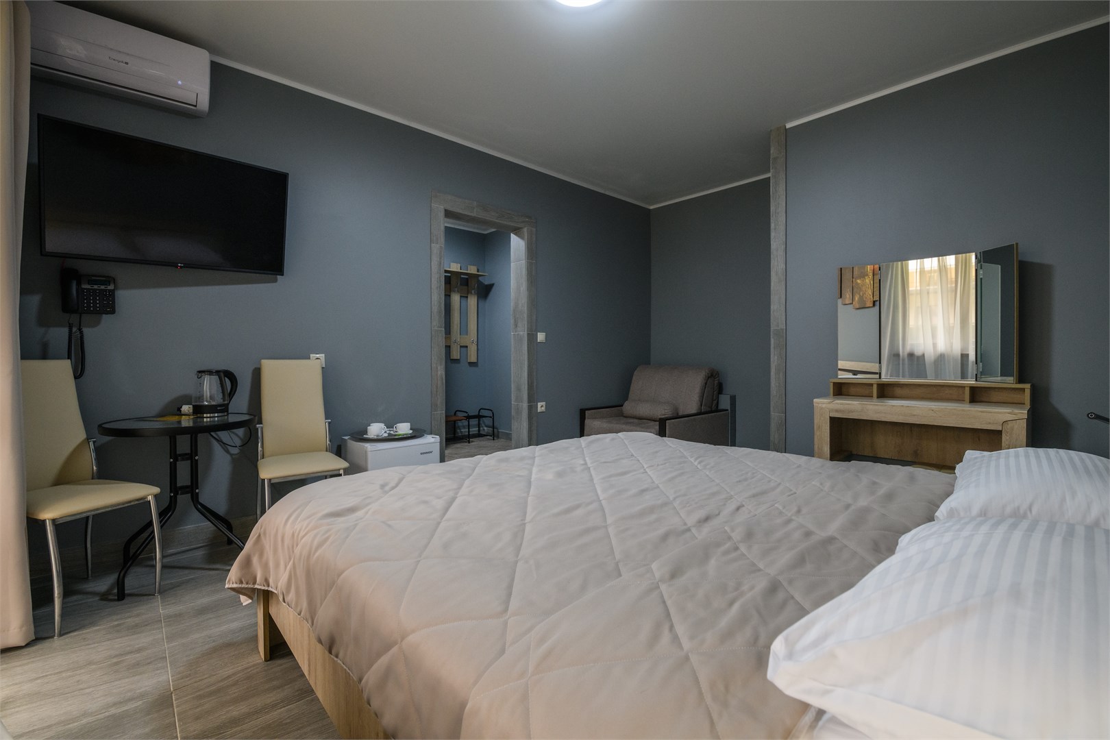 Стандарт с балконом с видом на горы в Юна Аqua Life