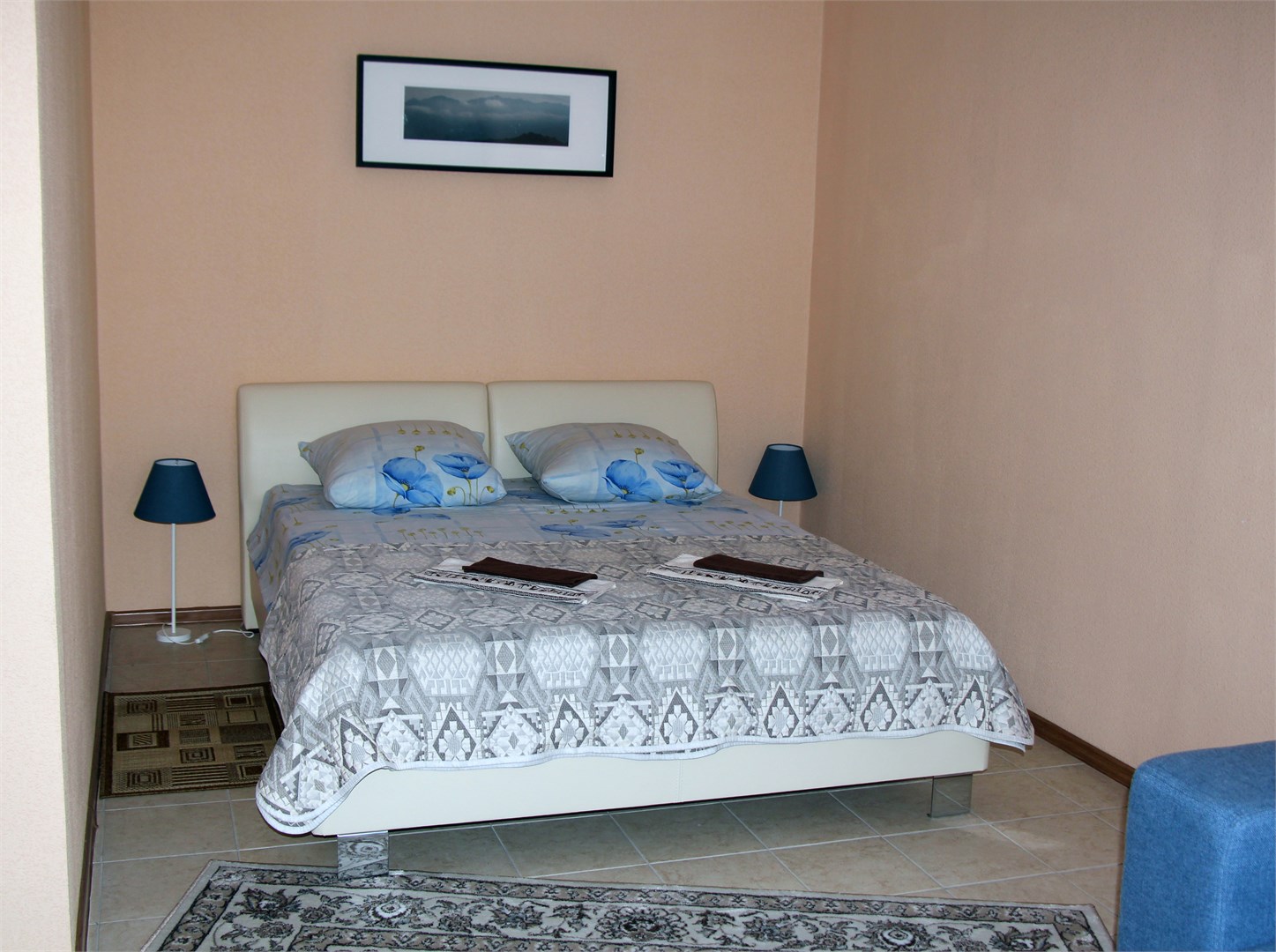 2-  местные улучшенные апартаменты S15 в Siberia apartments