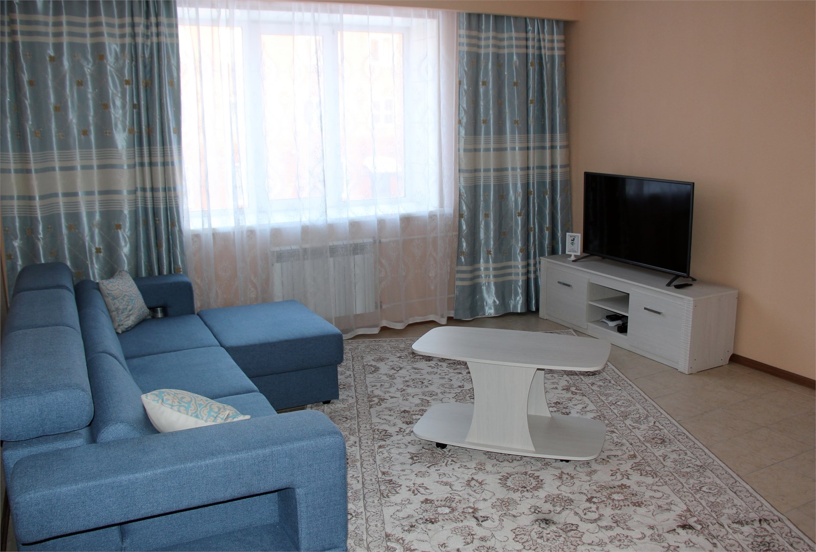 2-  местные улучшенные апартаменты S15 в Siberia apartments