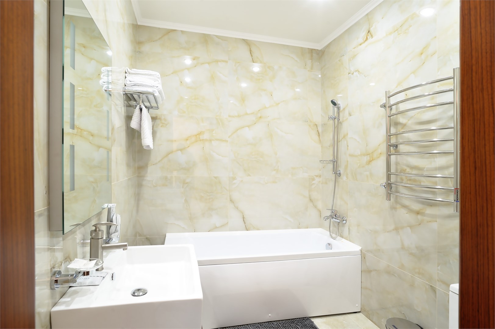 Стандарт Твинс (с двумя кроватями) в Royal hotel Riz