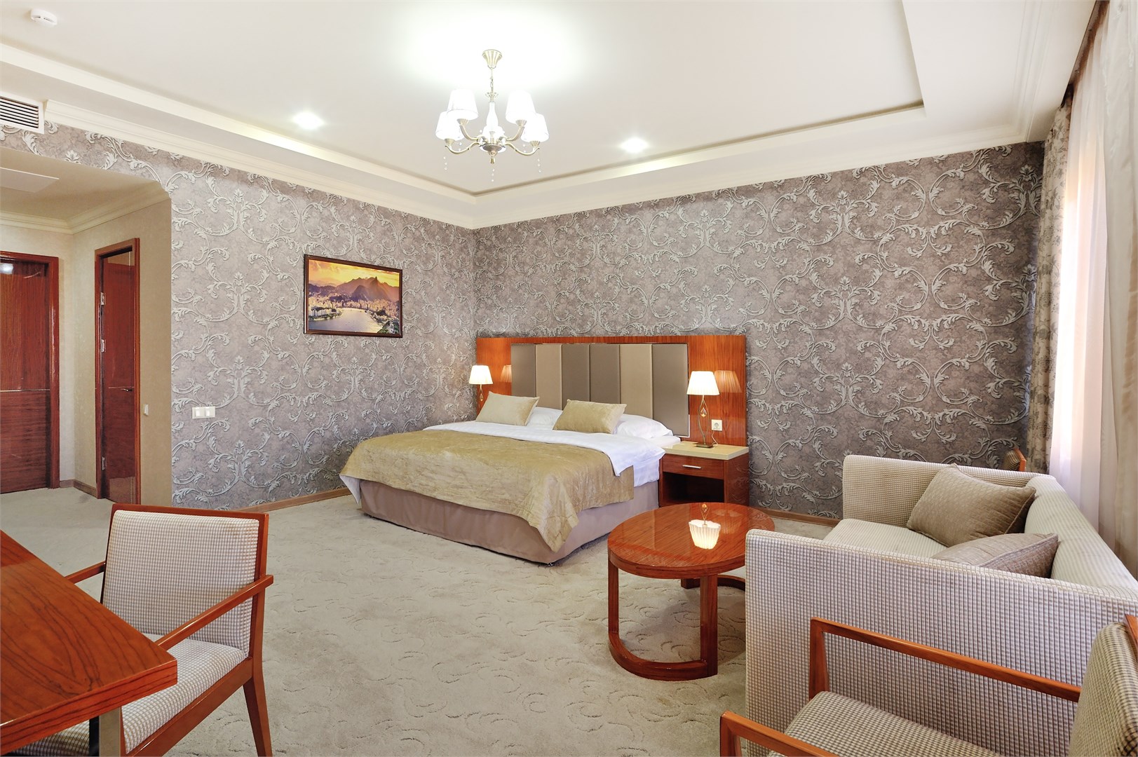 Повышенной комфортности в Royal hotel Riz