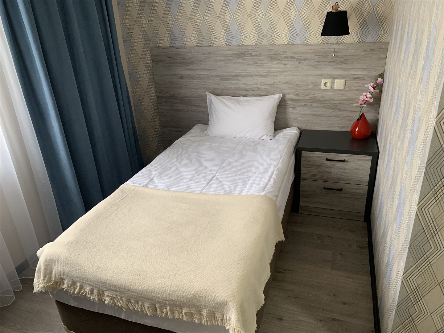 Стандартный одноместный номер в Авиатор