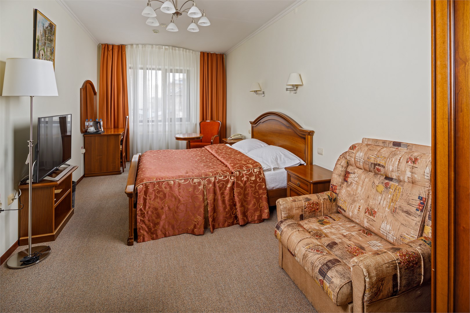 Делюкс Семейный (во двор) в Inostranez