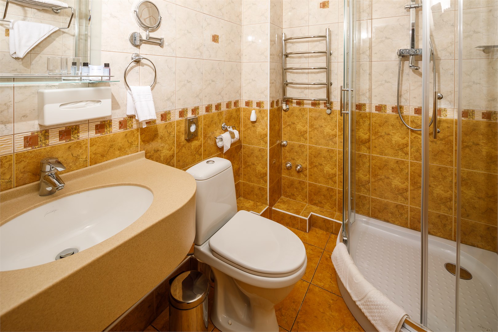 Делюкс Семейный (во двор) в Inostranez