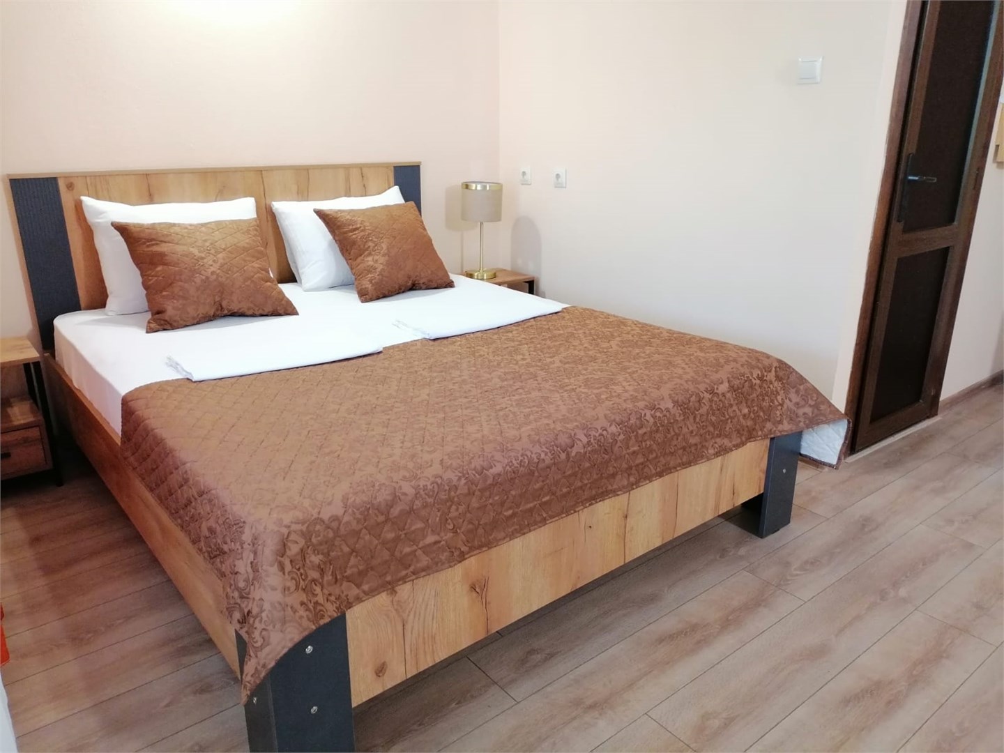 2-х местный номер + 2 доп. места (Корпус А) в Русич