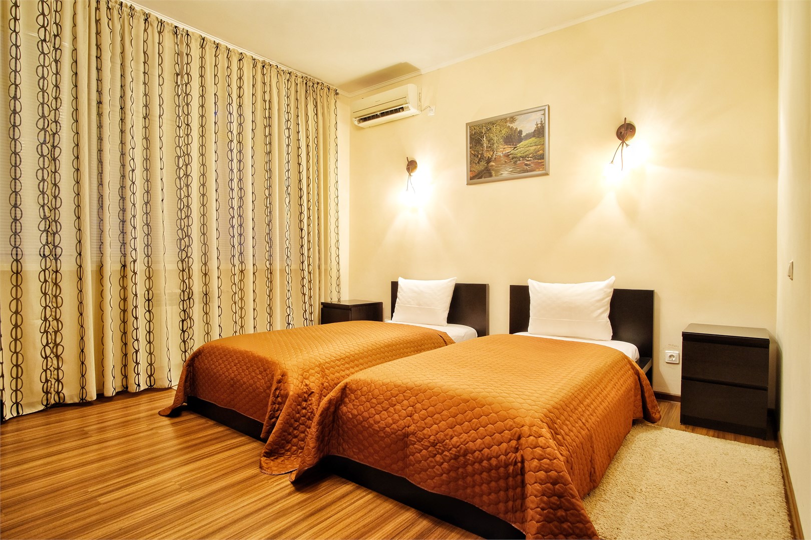 Стандарт с двумя раздельными кроватями в Azimut Парк Отель Волга Астрахань