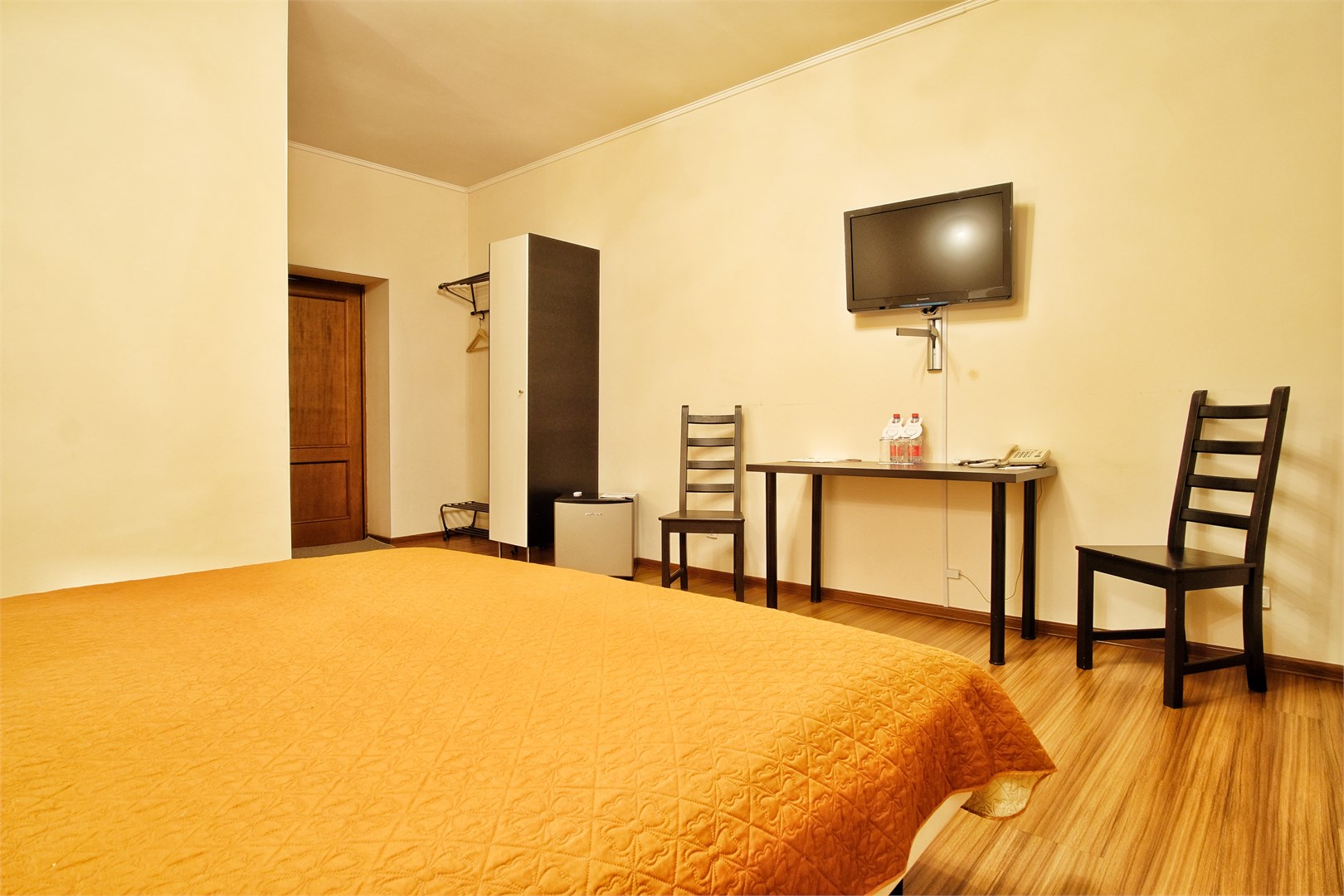 Стандарт с 1 большой кроватью в Azimut Парк Отель Волга Астрахань