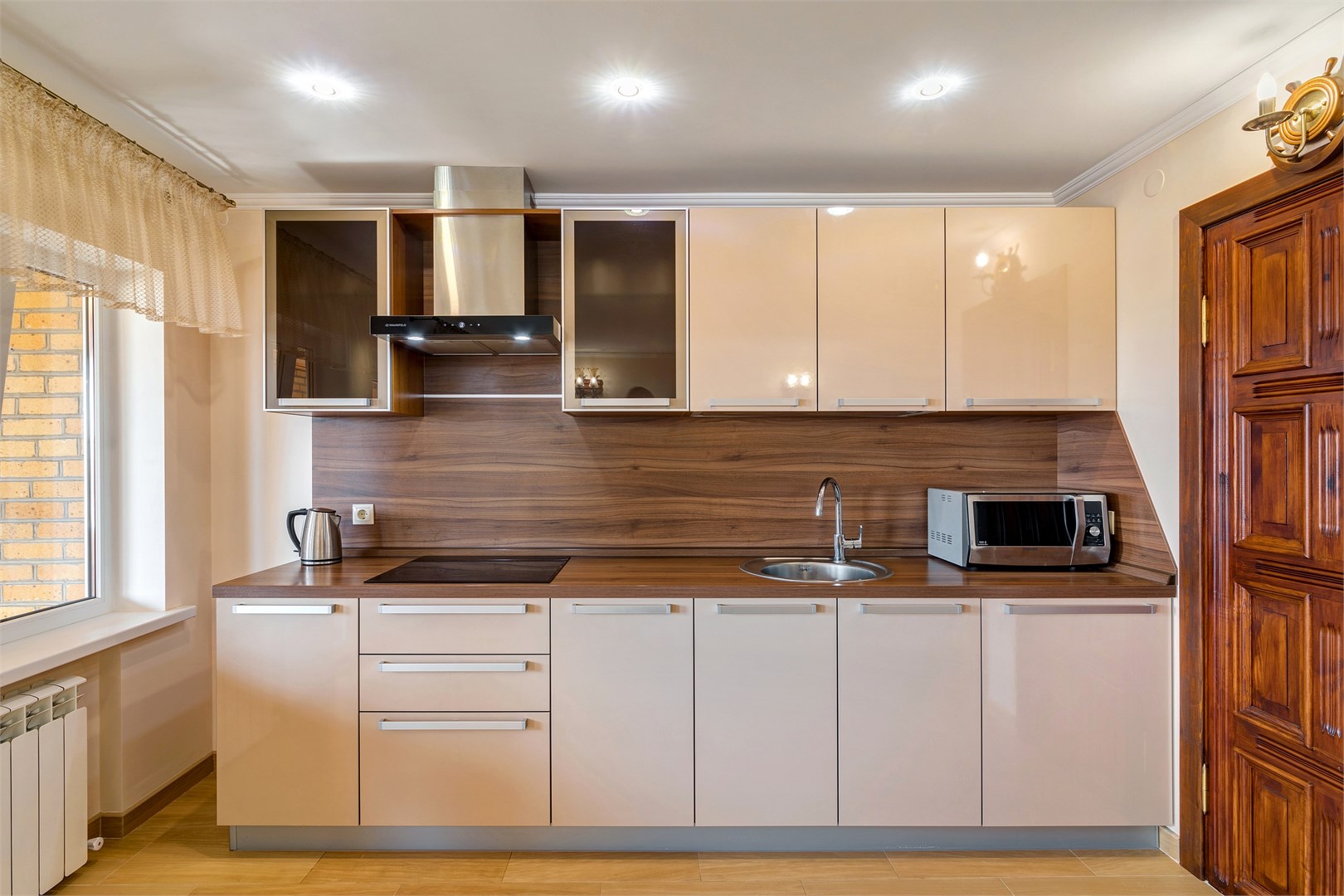 Стандартный трехместный номер в Эллина