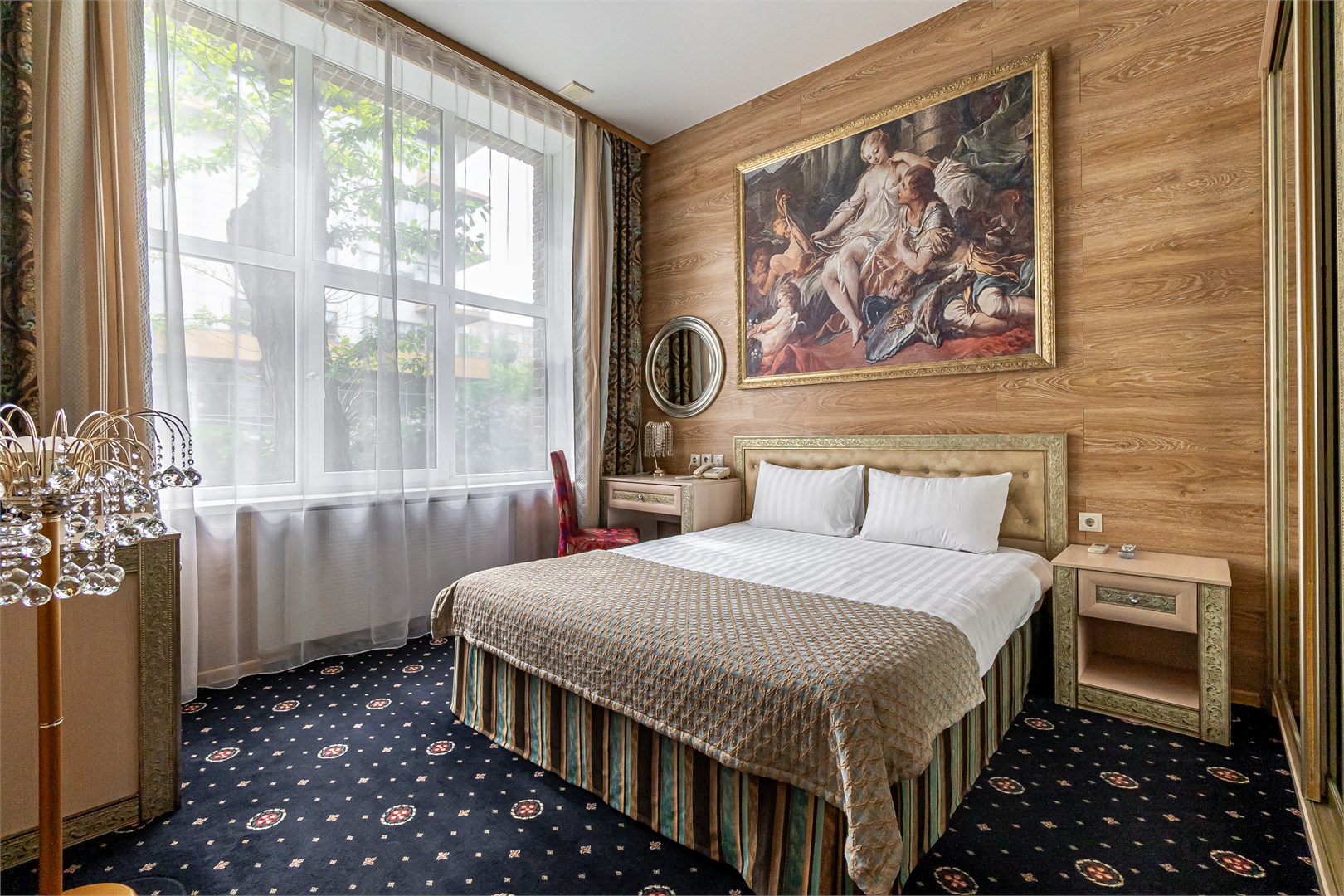 Стандарт с  двуспальной кроватью в Azimut Отель Дербеневская Москва