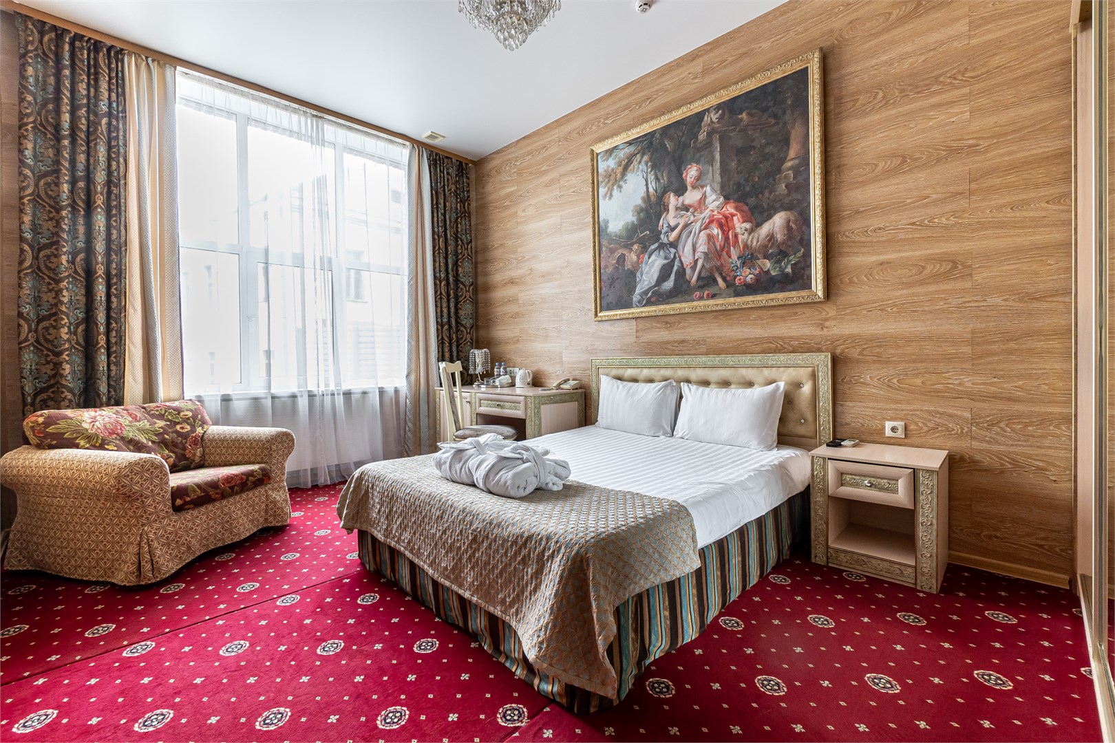 Супериор с одной большой кроватью в Azimut Отель Дербеневская Москва