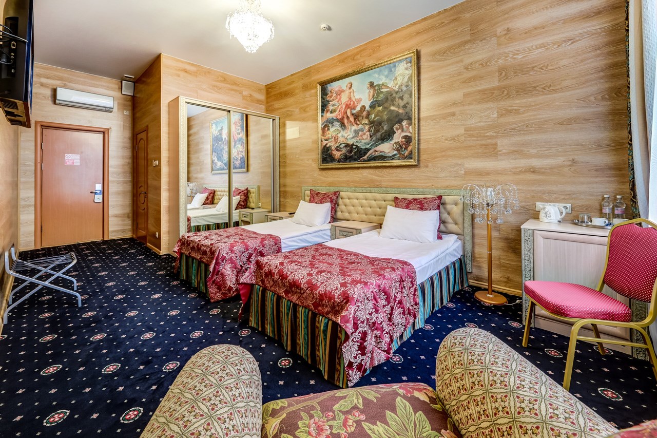 Супериор с двумя раздельными кроватями в Azimut Отель Дербеневская Москва