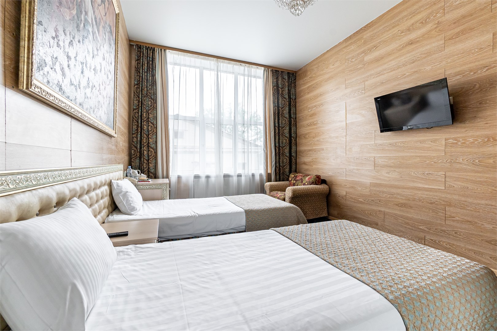 Супериор с двумя раздельными кроватями в Azimut Отель Дербеневская Москва