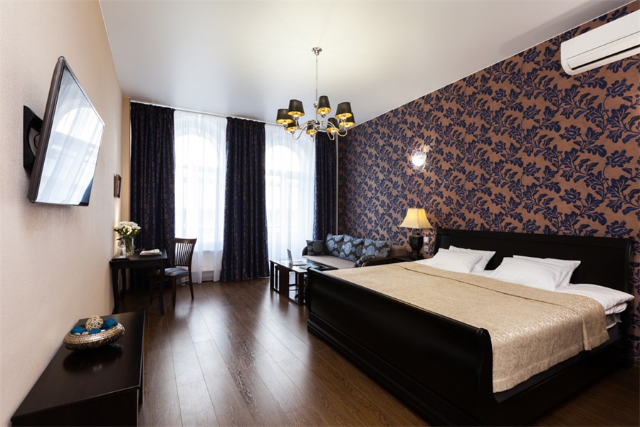 Большая комната с дополнительной мягкой мебелью в Аллегро на Лиговском