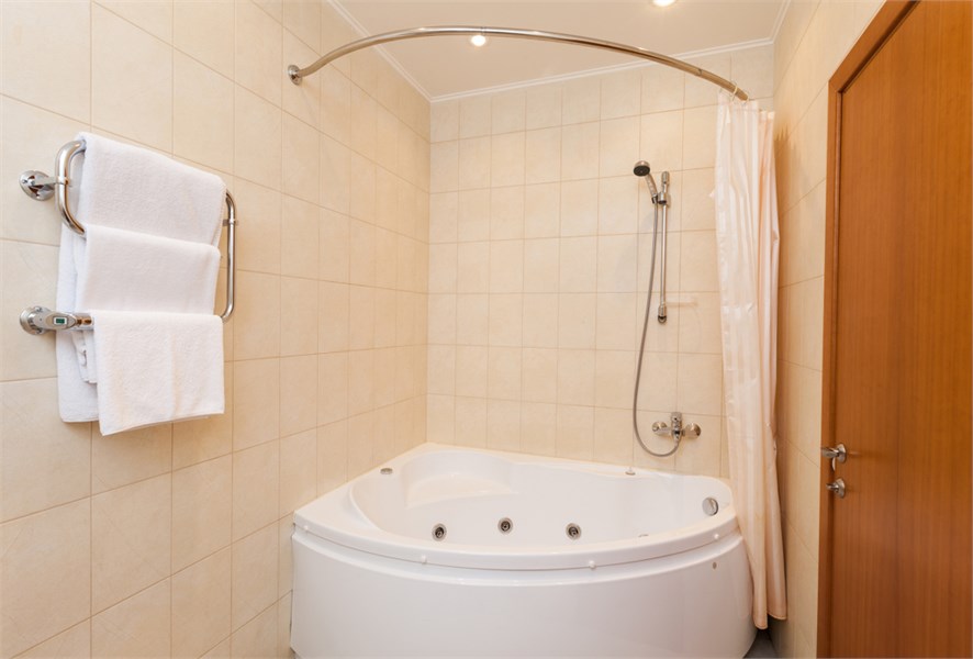 Большая комната с дополнительной мягкой мебелью в Аллегро на Лиговском