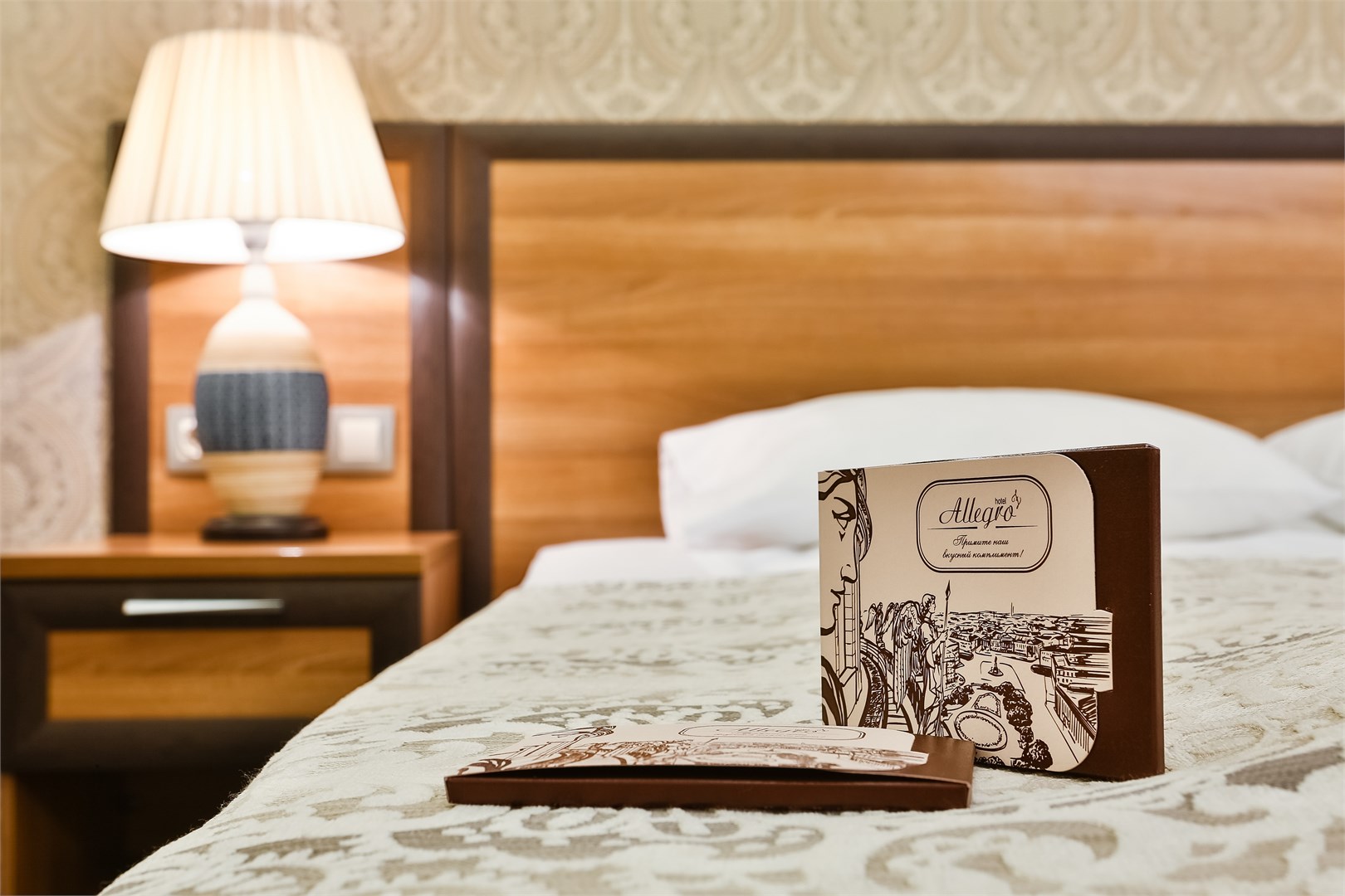 Большая комната с дополнительной мягкой мебелью в Аллегро на Лиговском