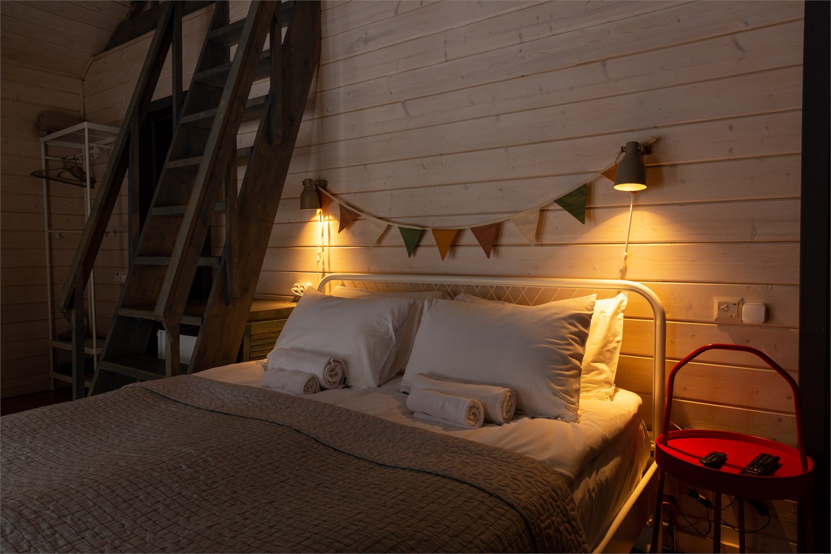 Ежевика с антресолью в Скрытово. Дачи