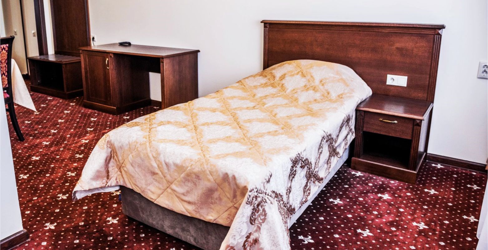 Номер «Стандарт» 2 одноместные кровати (корпус 1) в Казаки