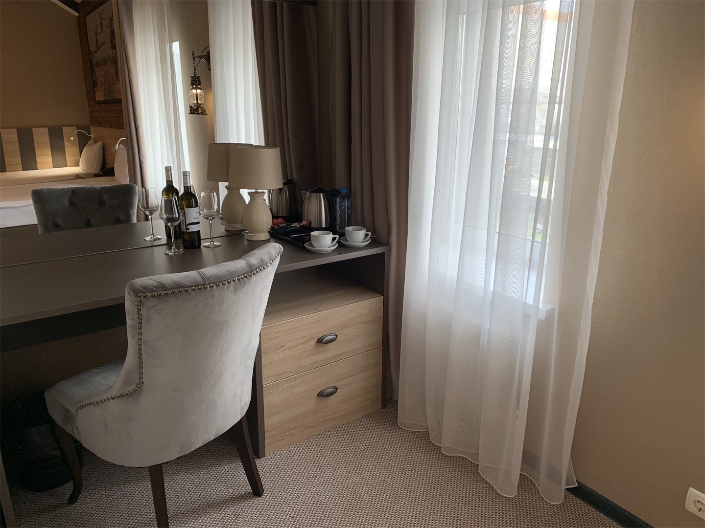 Большой двухместный номер с двумя отдельными кроватями в Авиатор