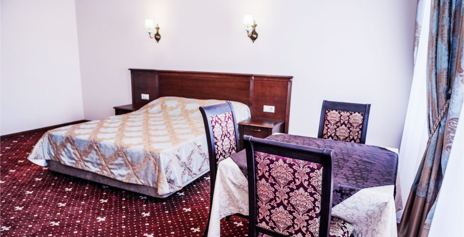 Номер «Стандарт» 1 двуспальная кровать (корпус 1) в Казаки